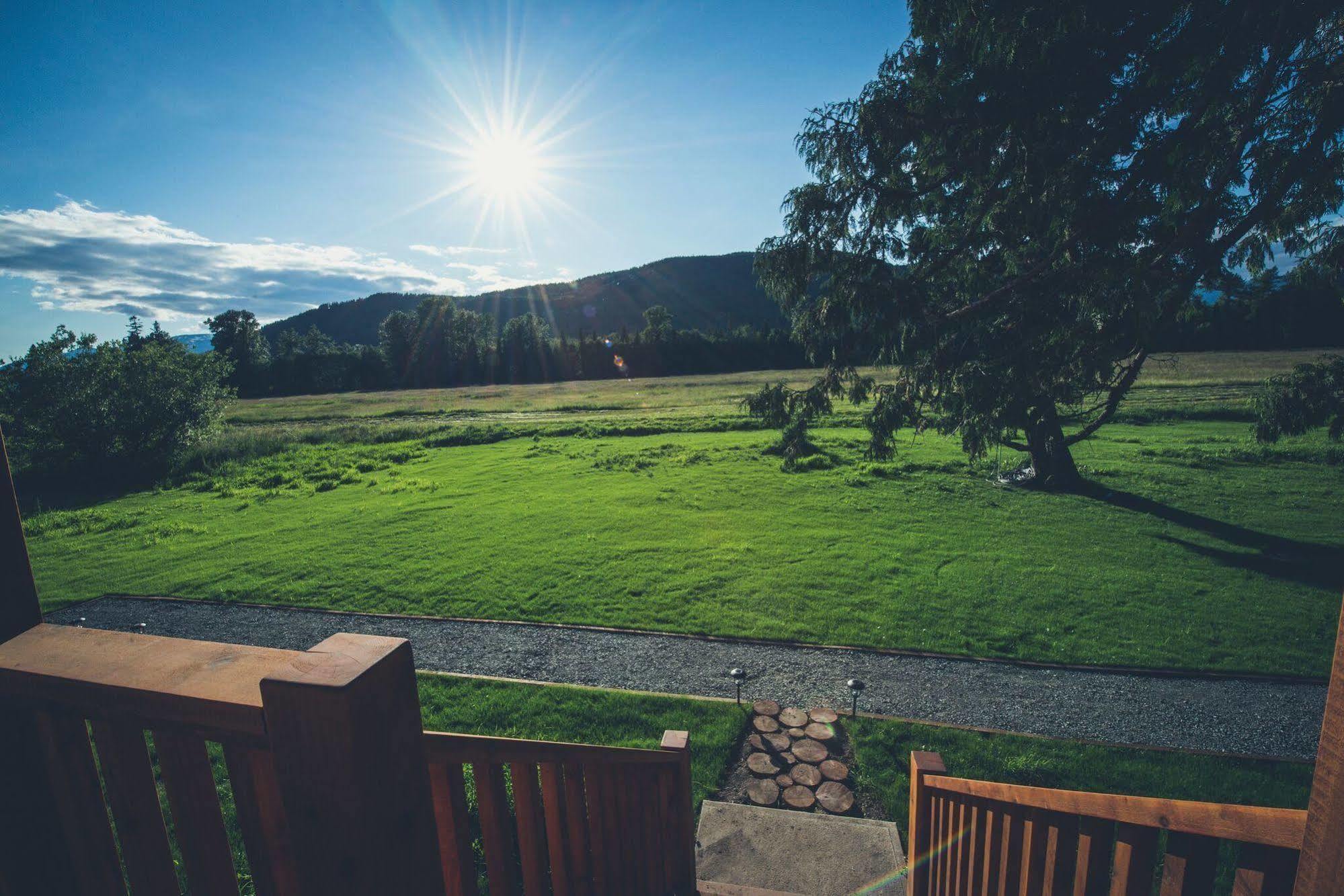 Hidden Acres Farm And Treehouse Resort Тірейс Екстер'єр фото
